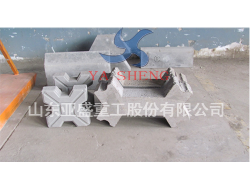 青海平安采用LZYB-2成型機生產(chǎn)護坡構(gòu)件